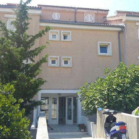 Studio Apartment Novi Vinodolski Exterior foto